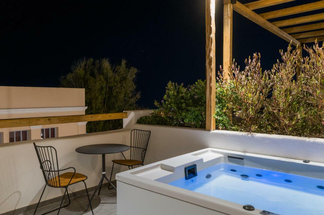 Lemon Santorini Aparthotel 3*